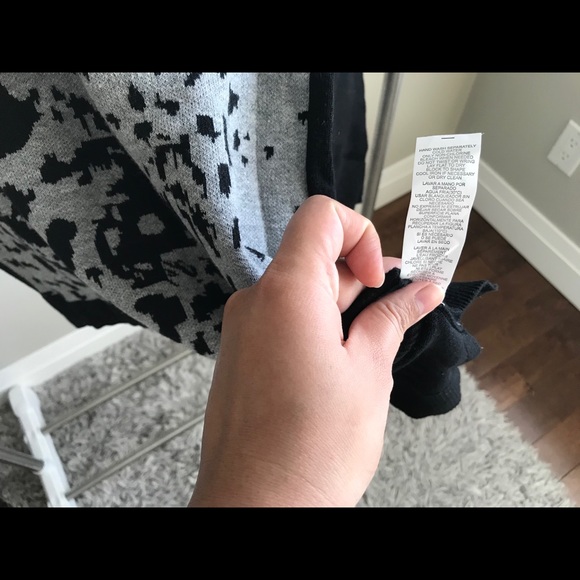 Kensie Tiger Sweater-Size S - Picture 7 of 7